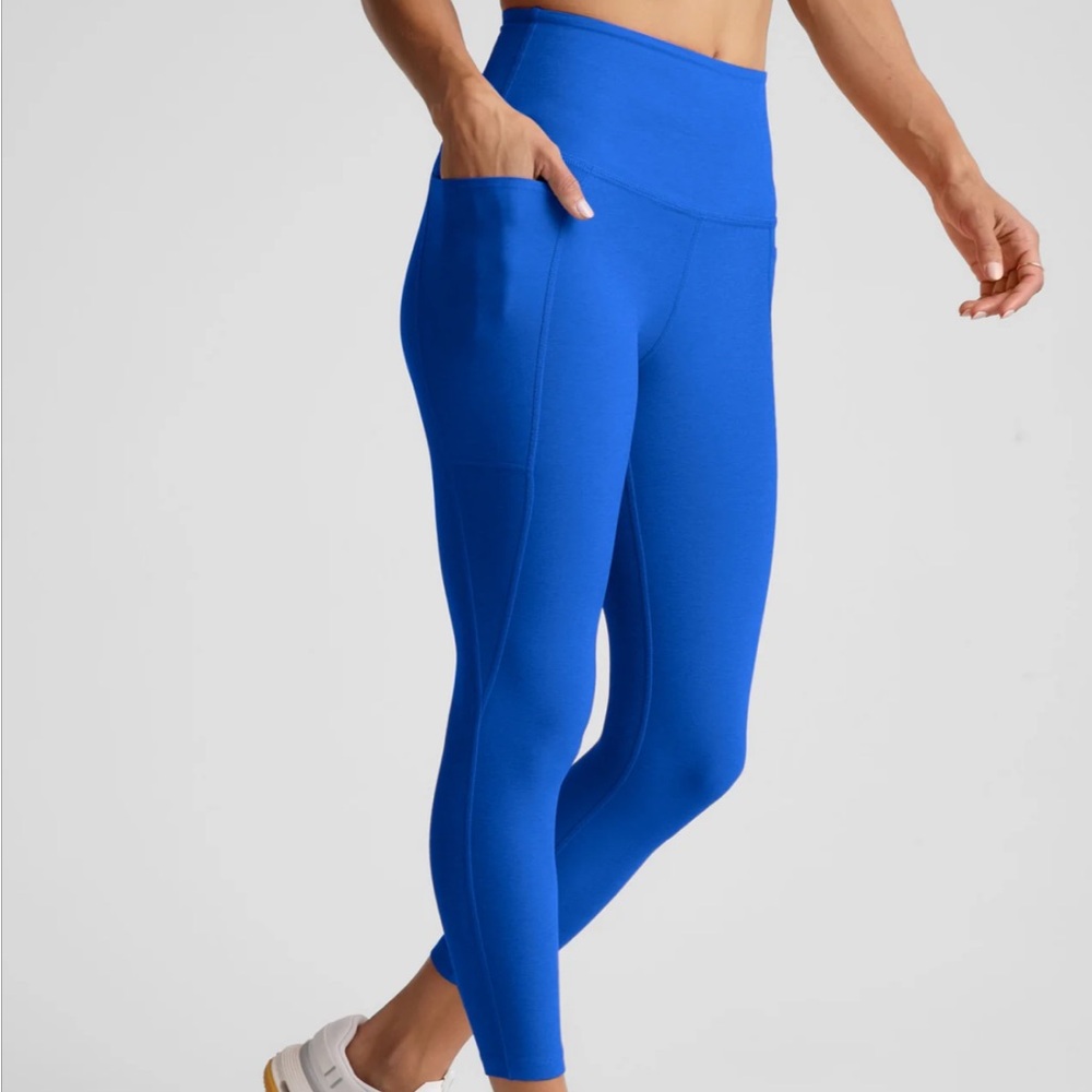Spacedye Out Of Pocket High Waisted Capri Legging